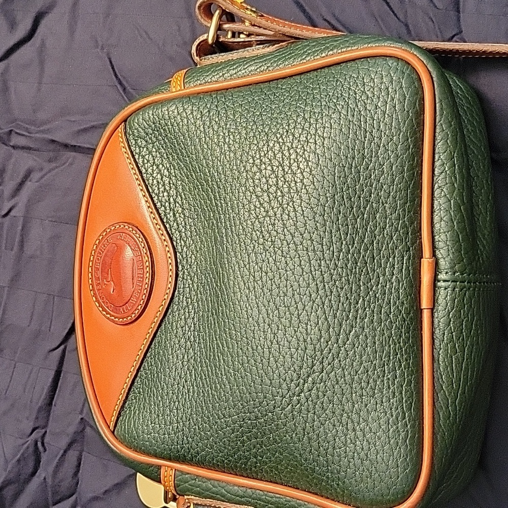 Vintage Dooney & Bourke Crossbody bag